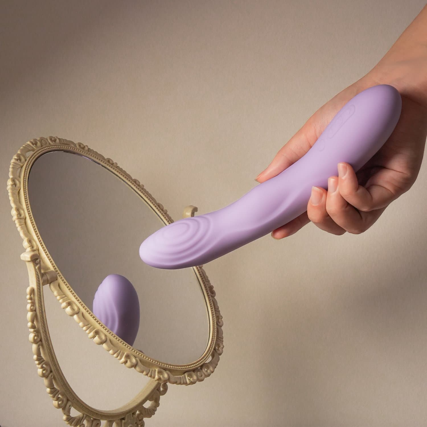 SVAKOM - Selena - Verwarmende en stotende vibrator met app-bediening - Pastel Lila 10