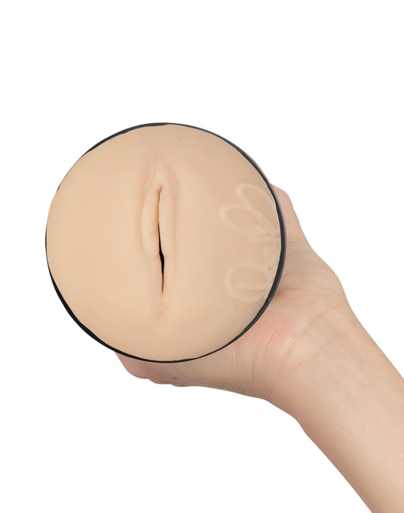 Kiiroo - FeelStar Stroker - Rae Lil Black 5