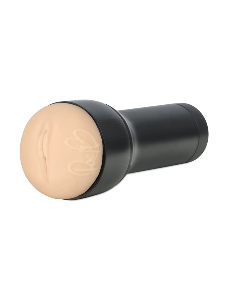 Kiiroo - FeelStar Stroker - Rae Lil Black 2